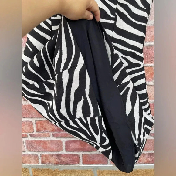 COPY - MICHAEL KORS COLLECTION Zebra Wool Jacquard Dress size 8 - Picture 15 of 17